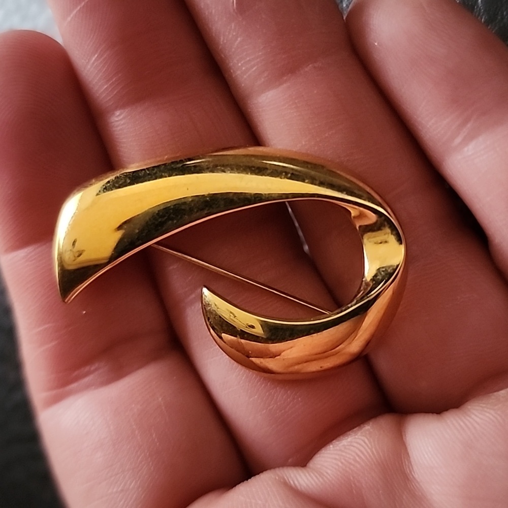 VTG Monet brooch